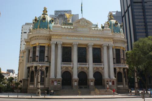das ist die frisch renovierte Oper von Rio